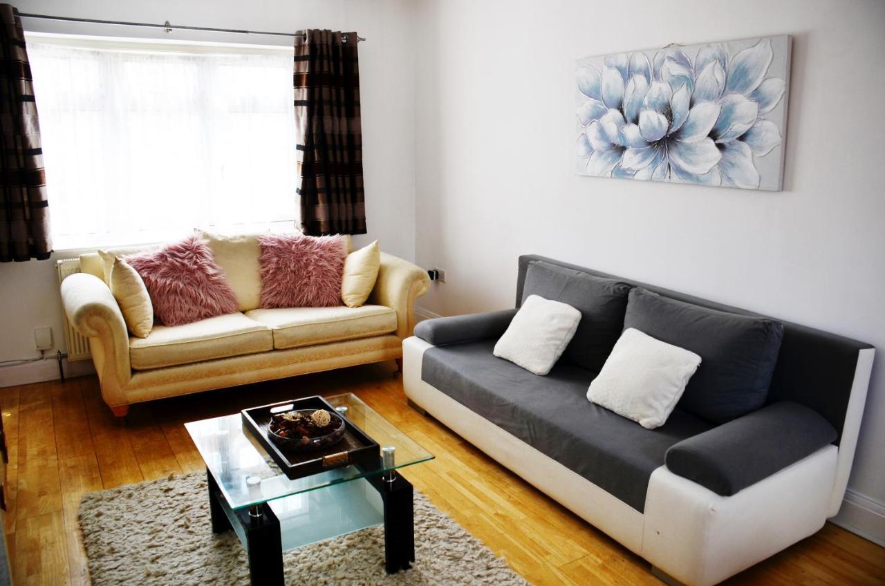 29Ew Dreams Unlimited Serviced Accommodation- Staines - Heathrow 스탠웰 외부 사진