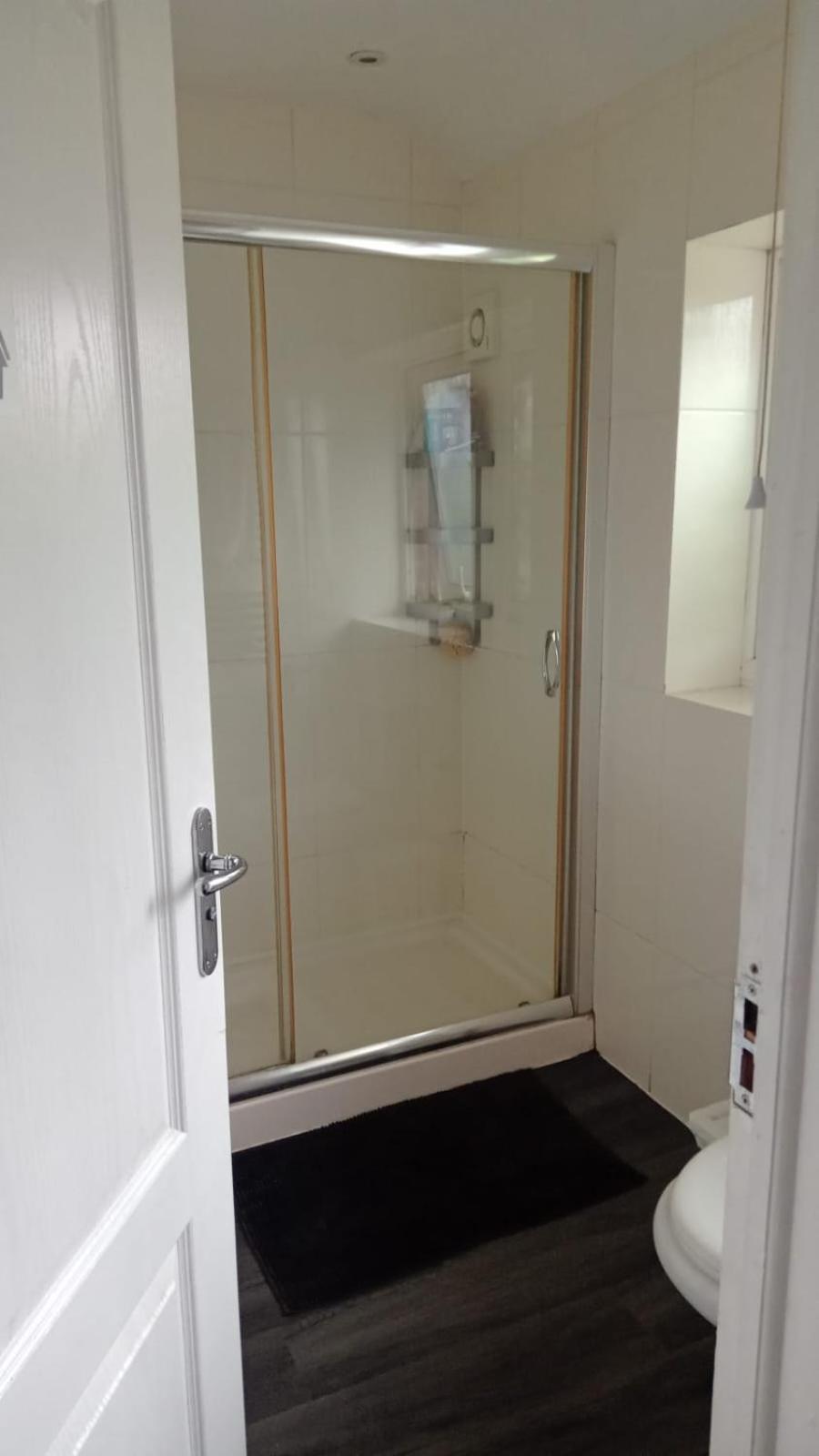 29Ew Dreams Unlimited Serviced Accommodation- Staines - Heathrow 스탠웰 외부 사진